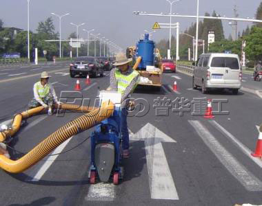 公路道路標(biāo)線清理拋丸機(jī)，馬路標(biāo)線打毛除銹清理方案—青島普華重工